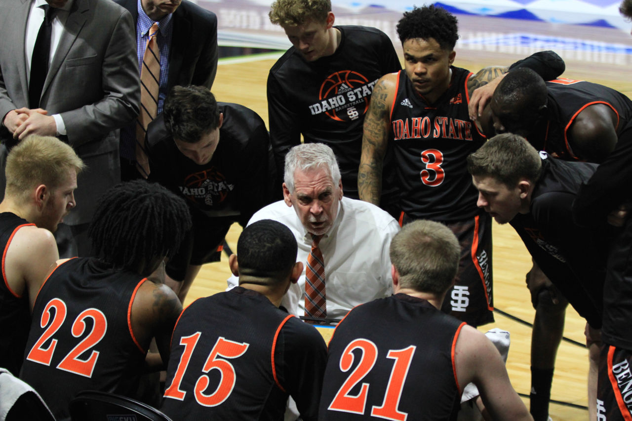 Bill Evans coaching 2019 Big Sky tournament